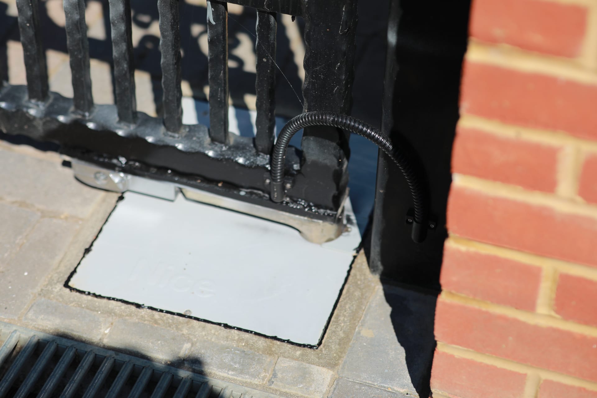Electric gate repair and servicing in Sussex